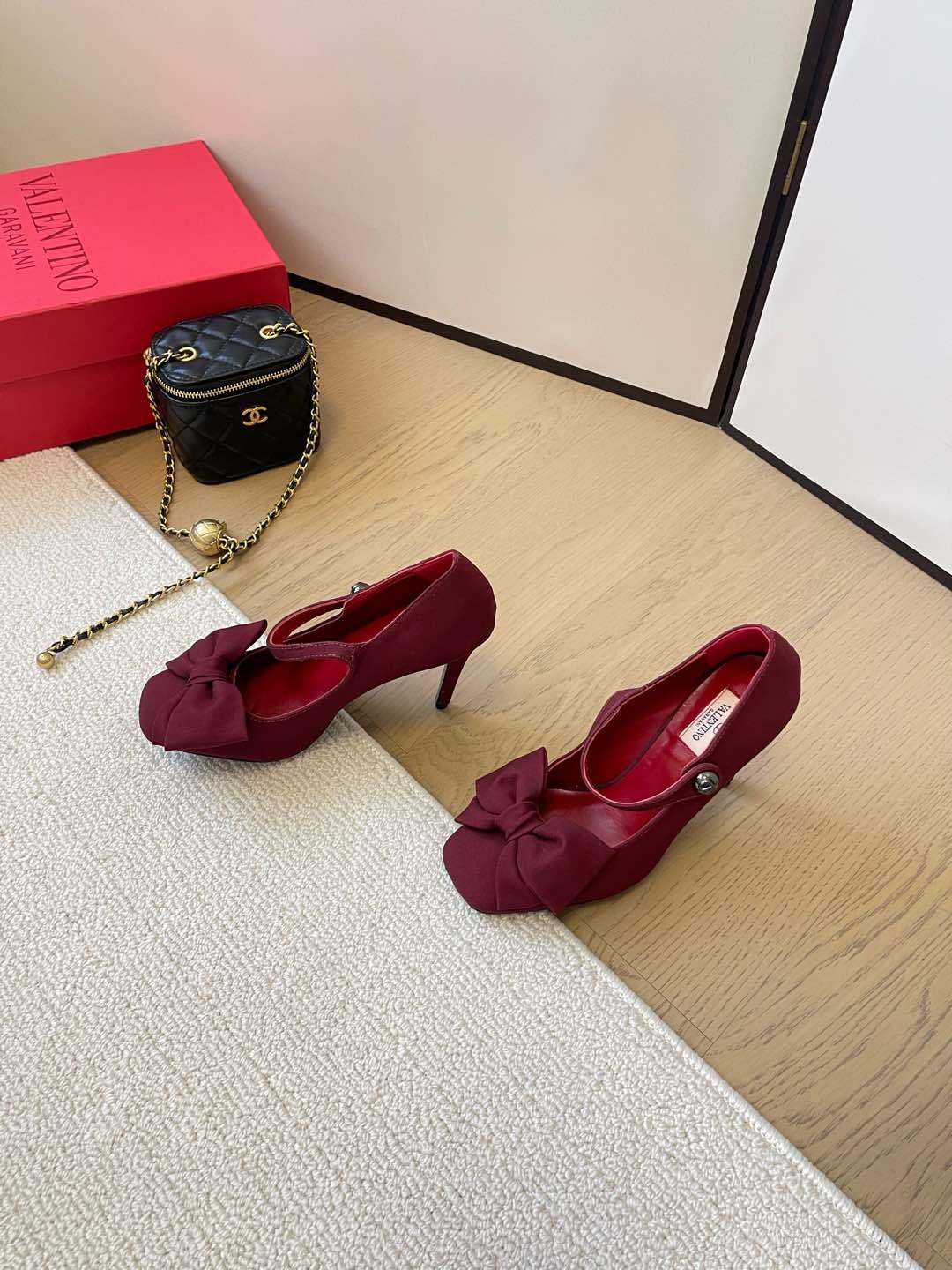 LuxluxHouse Best Quality Valentino Women Shoes