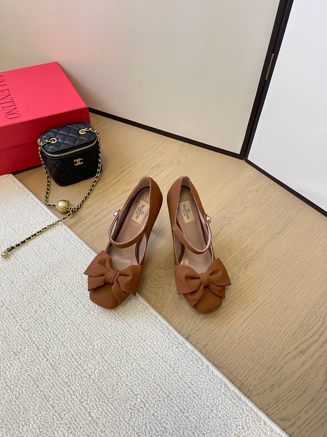 LuxluxHouse Best Quality Valentino Women Shoes