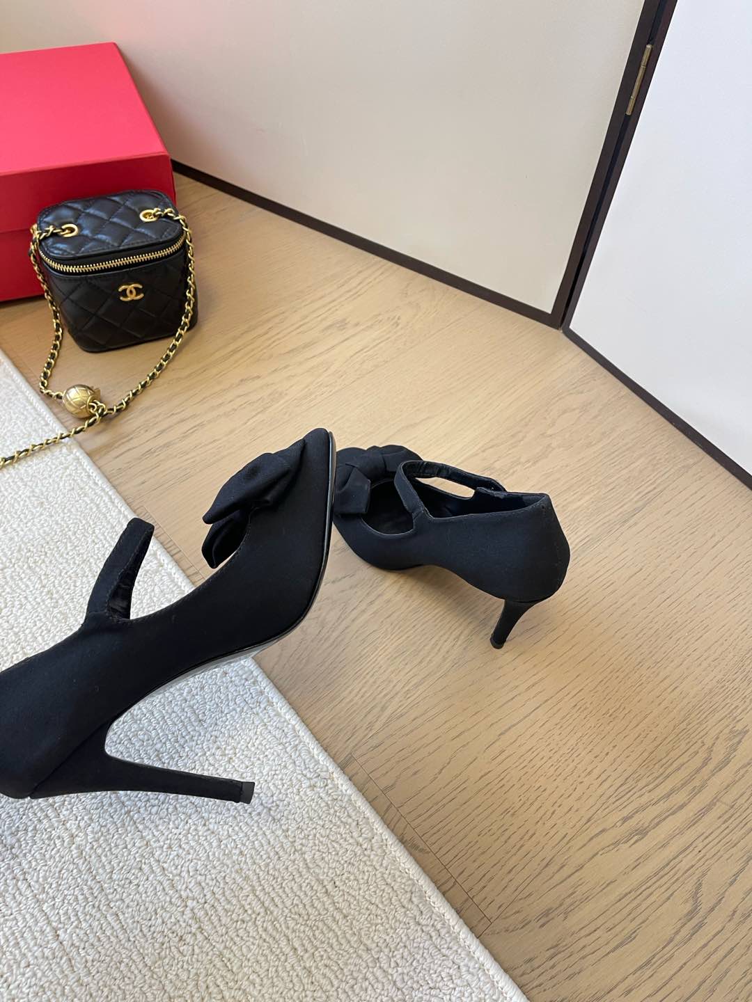 LuxluxHouse Best Quality Valentino Women Shoes