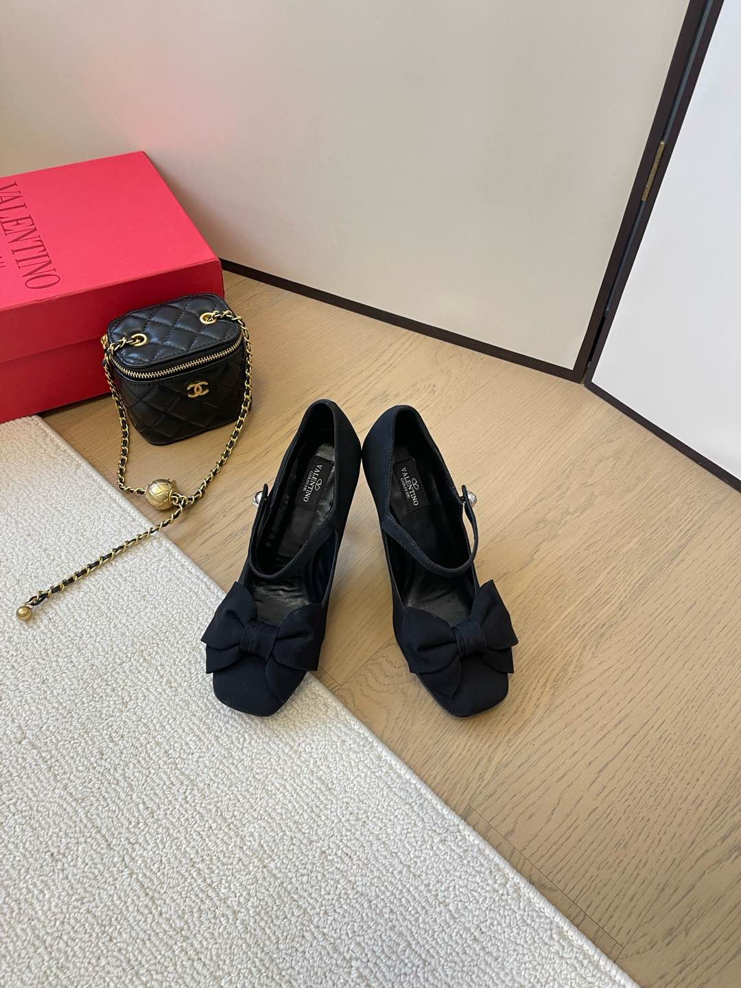 LuxluxHouse Best Quality Valentino Women Shoes