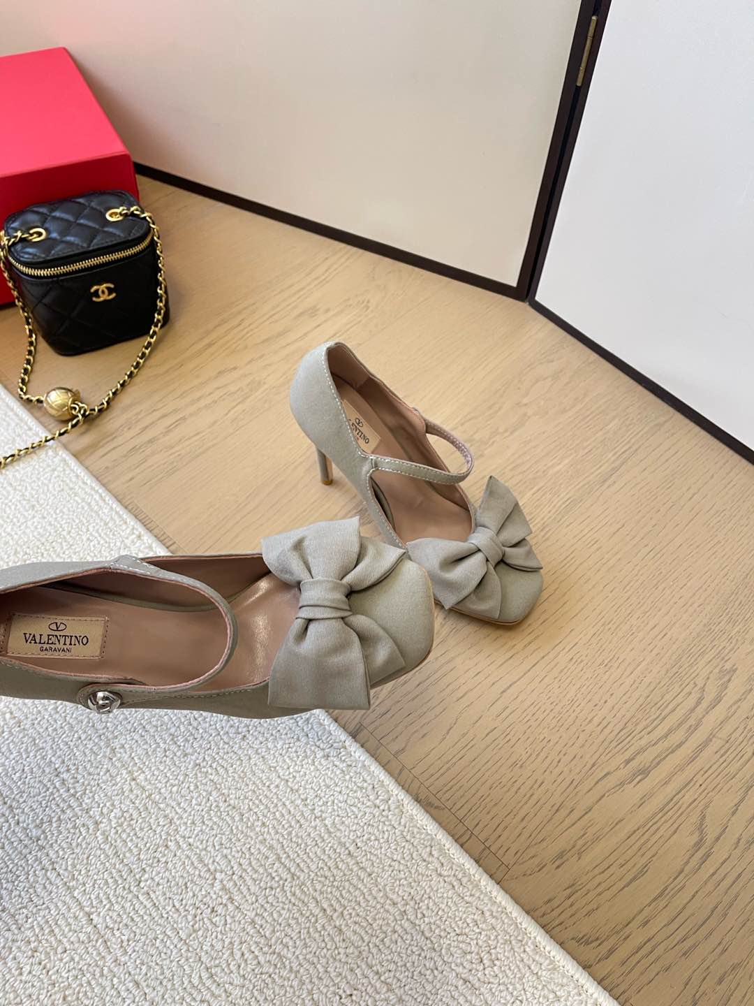 LuxluxHouse Best Quality Valentino Women Shoes