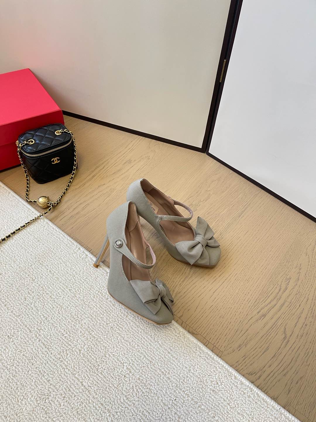 LuxluxHouse Best Quality Valentino Women Shoes