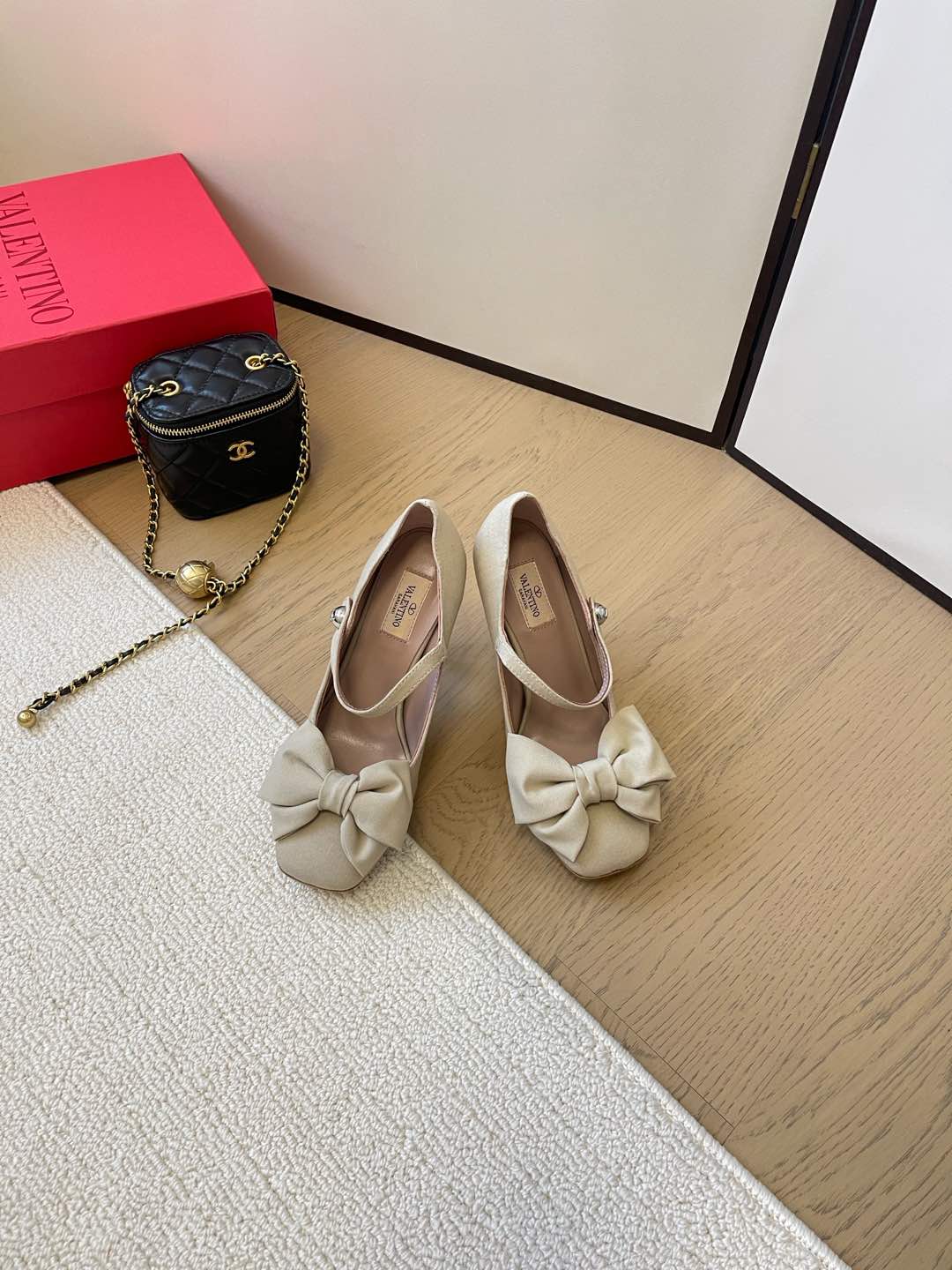 LuxluxHouse Best Quality Valentino Women Shoes