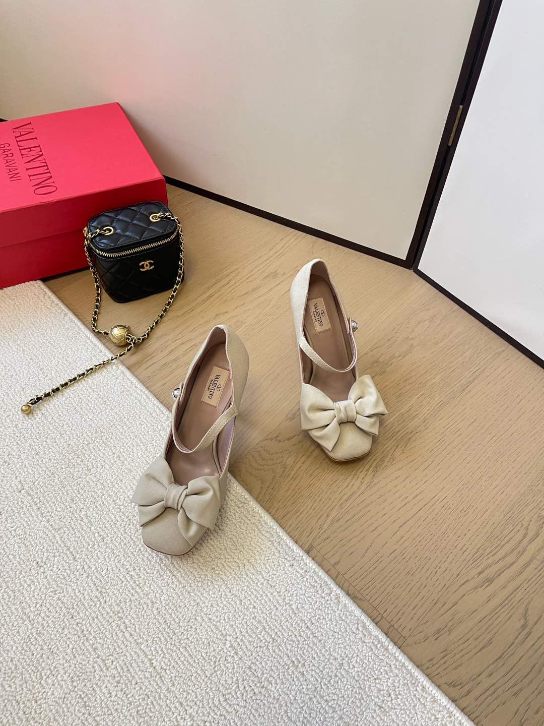 LuxluxHouse Best Quality Valentino Women Shoes