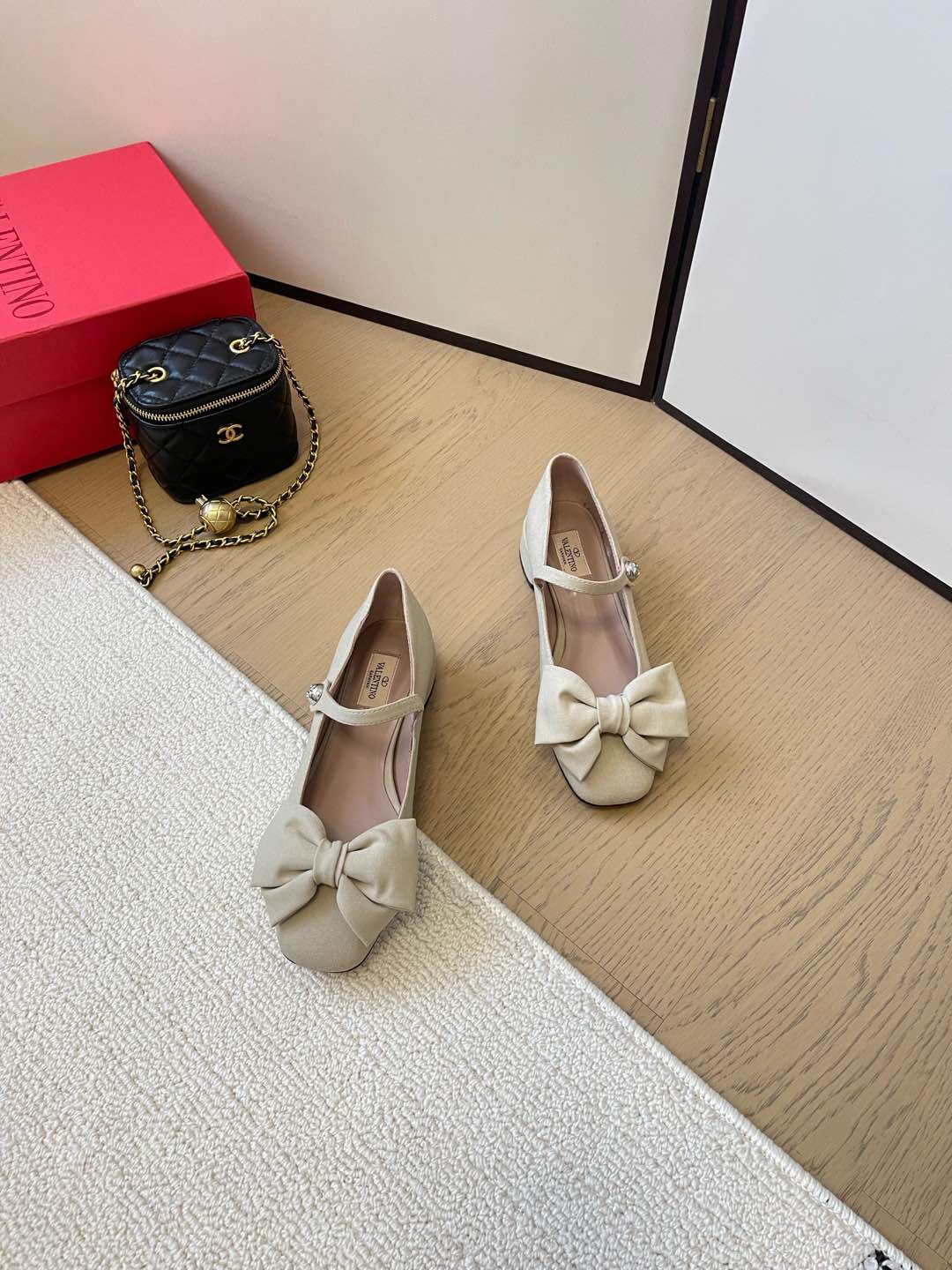 LuxluxHouse Best Quality Valentino Women Shoes