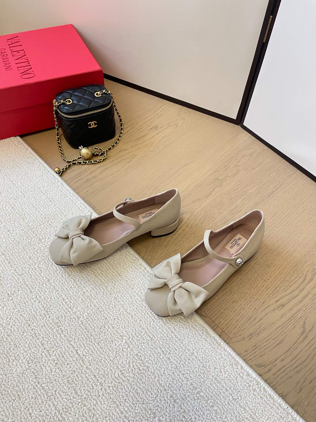 LuxluxHouse Best Quality Valentino Women Shoes