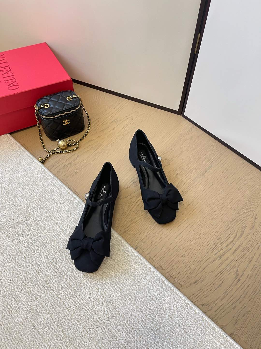 LuxluxHouse Best Quality Valentino Women Shoes