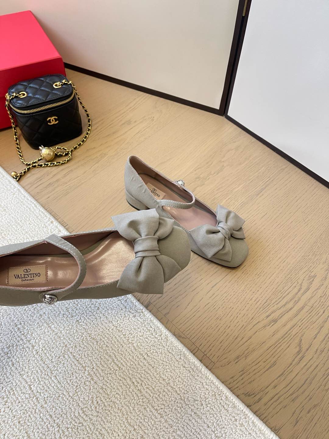 LuxluxHouse Best Quality Valentino Women Shoes