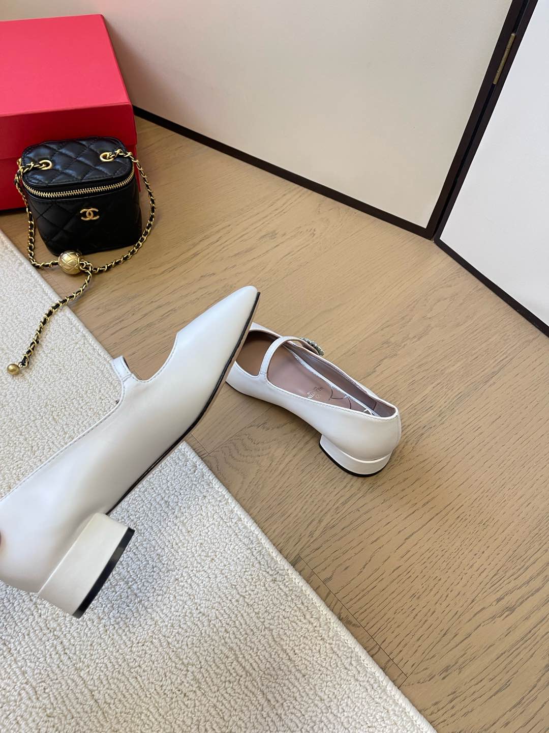 LuxluxHouse Best Quality Valentino Women Shoes