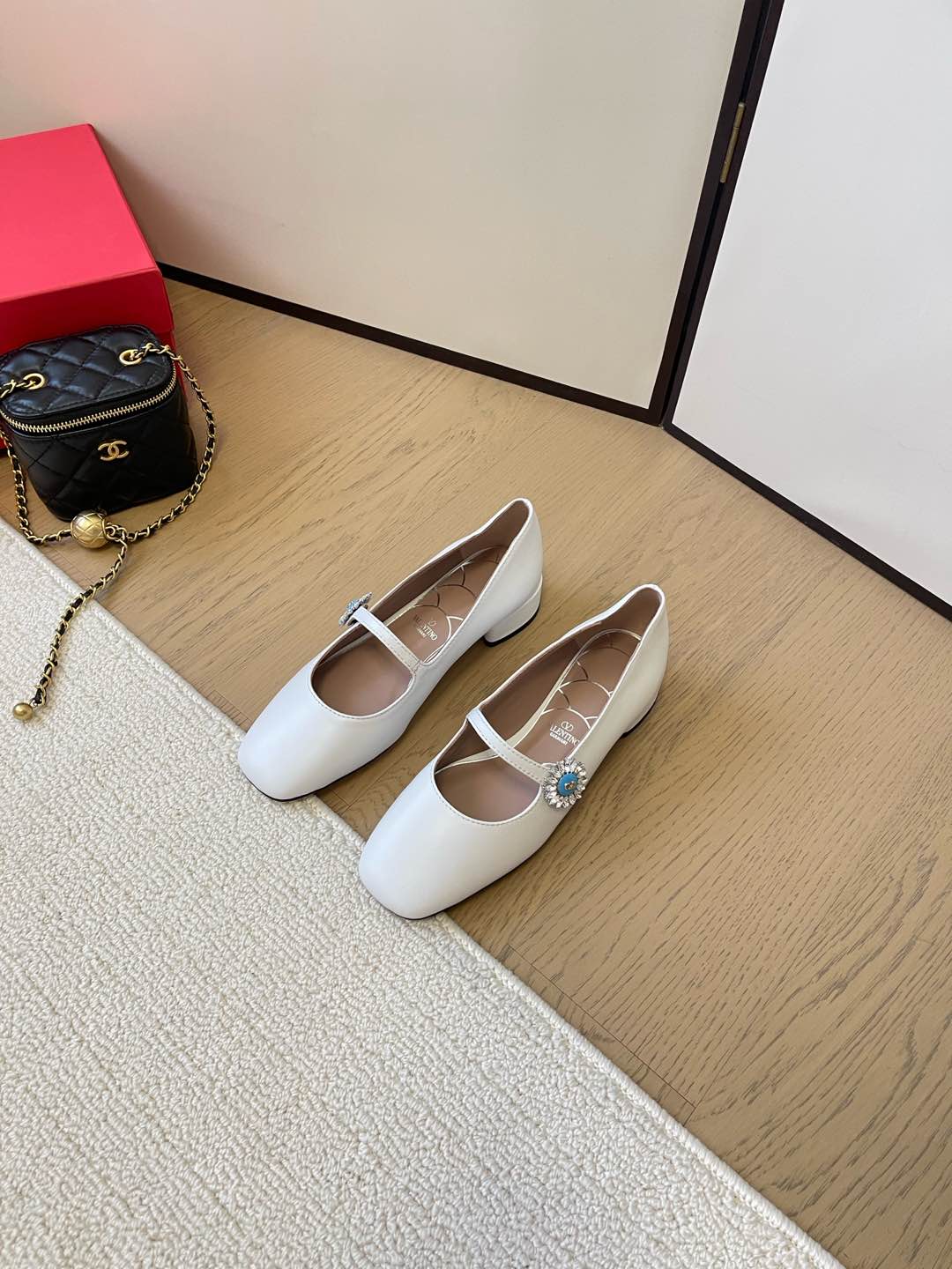 LuxluxHouse Best Quality Valentino Women Shoes