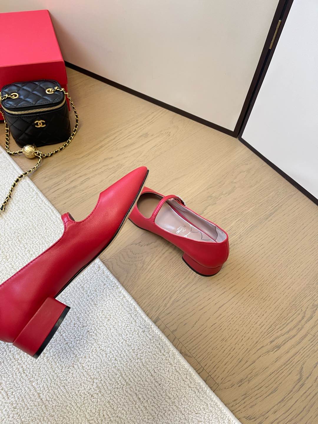LuxluxHouse Best Quality Valentino Women Shoes