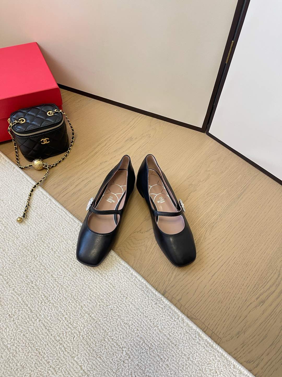 LuxluxHouse Best Quality Valentino Women Shoes