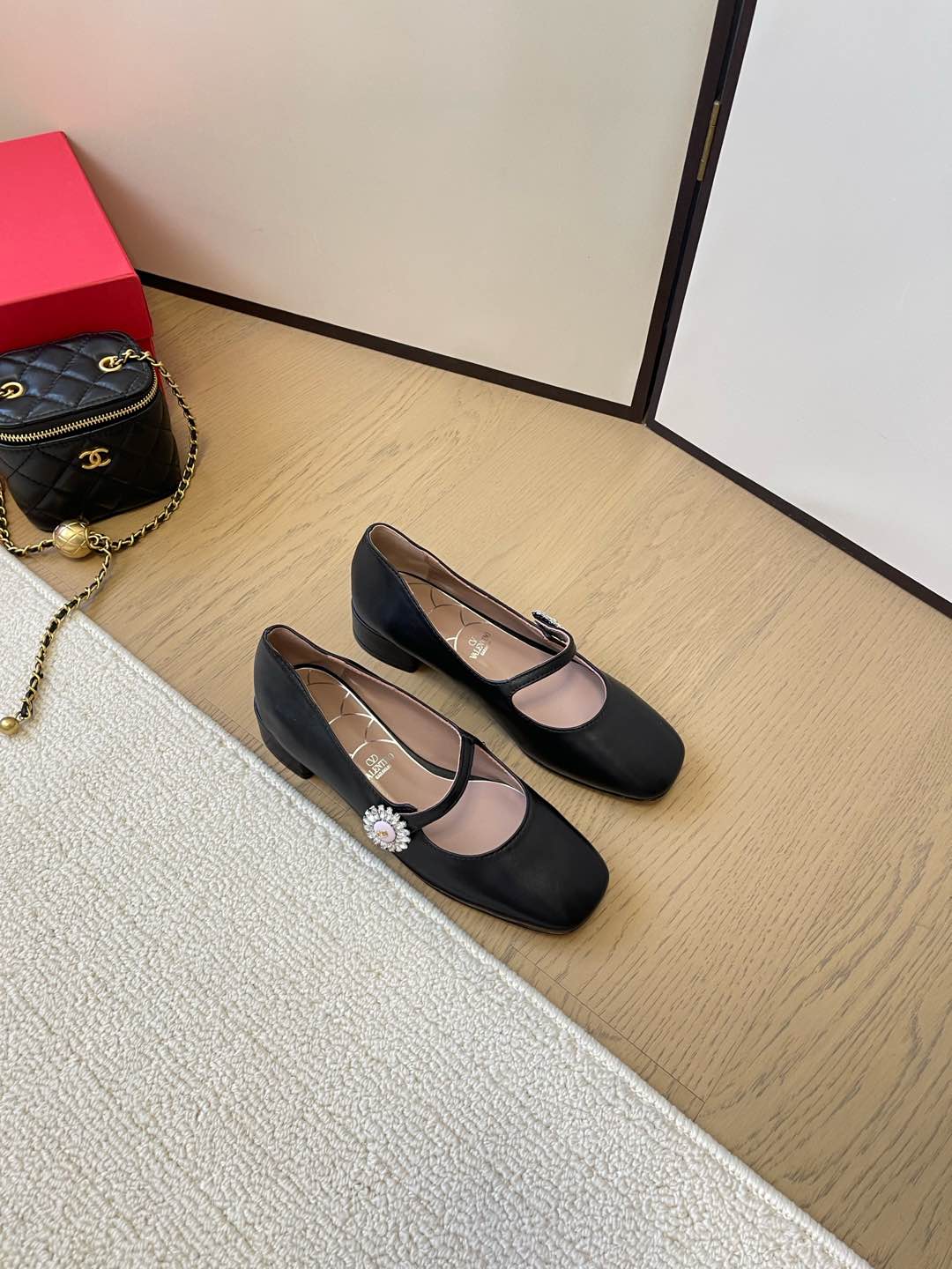 LuxluxHouse Best Quality Valentino Women Shoes