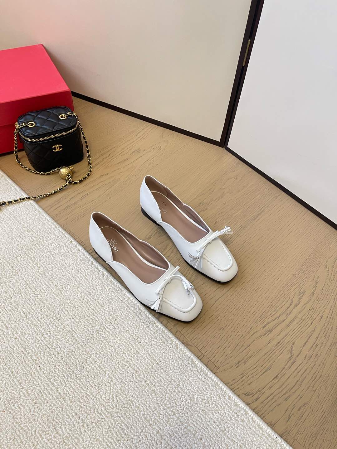 LuxluxHouse Best Quality Valentino Women Shoes