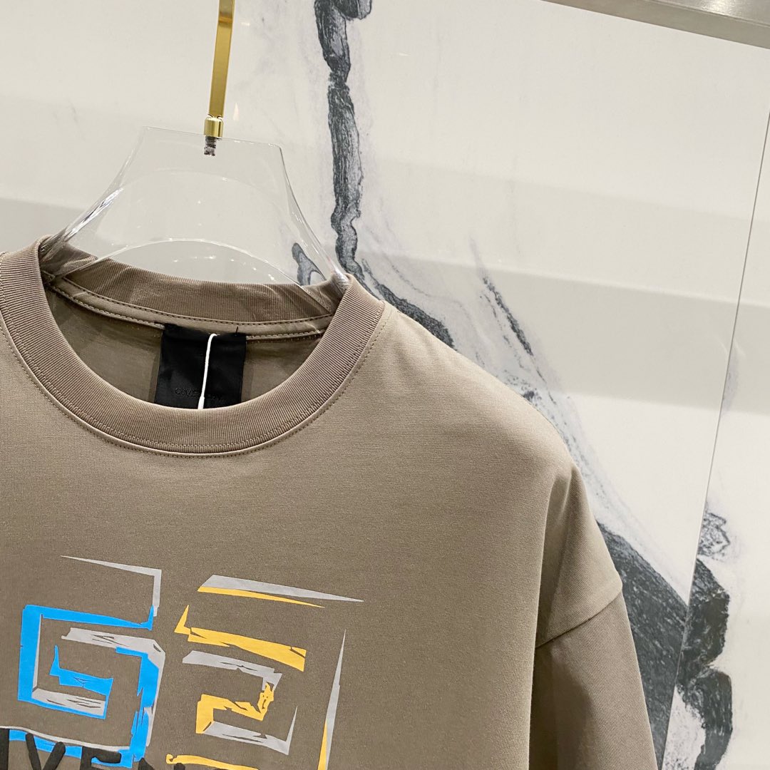 LuxluxHouse Best Quality Clothes Givenchy T-shirt