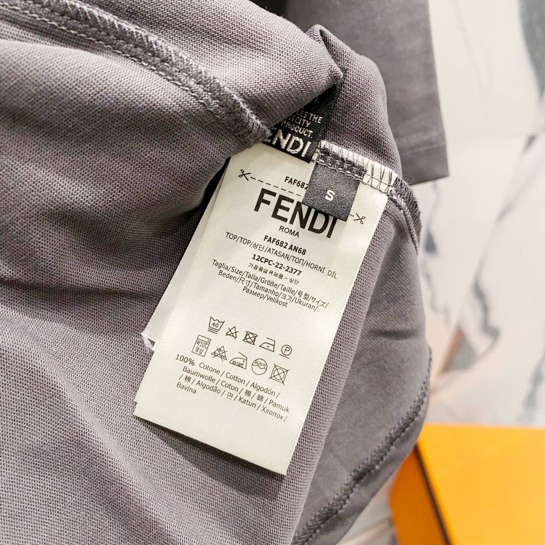 LuxluxHouse Best Quality Clothes Fendi T-shirt