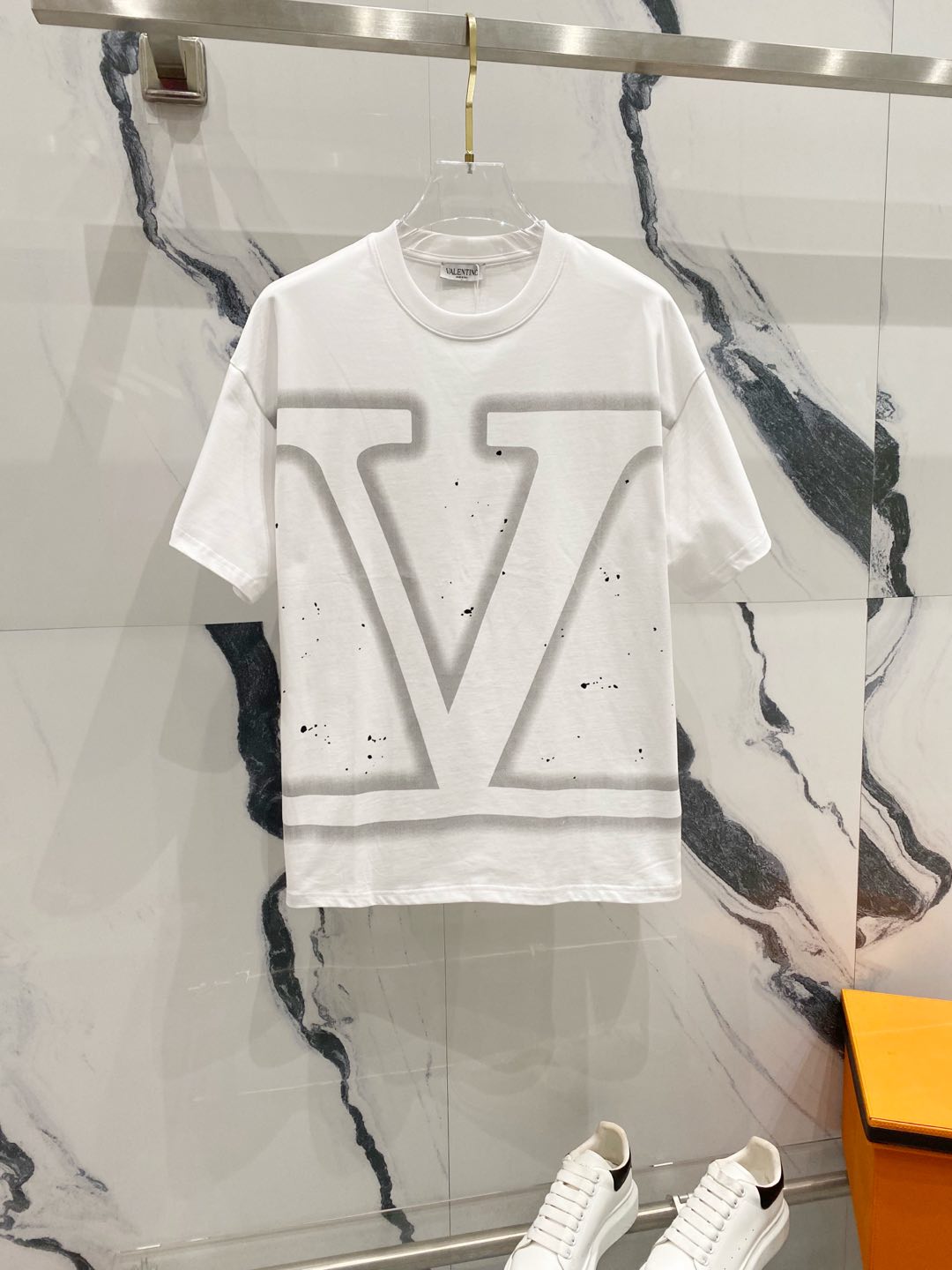 LuxluxHouse Best Quality Clothes Valentino T-shirt