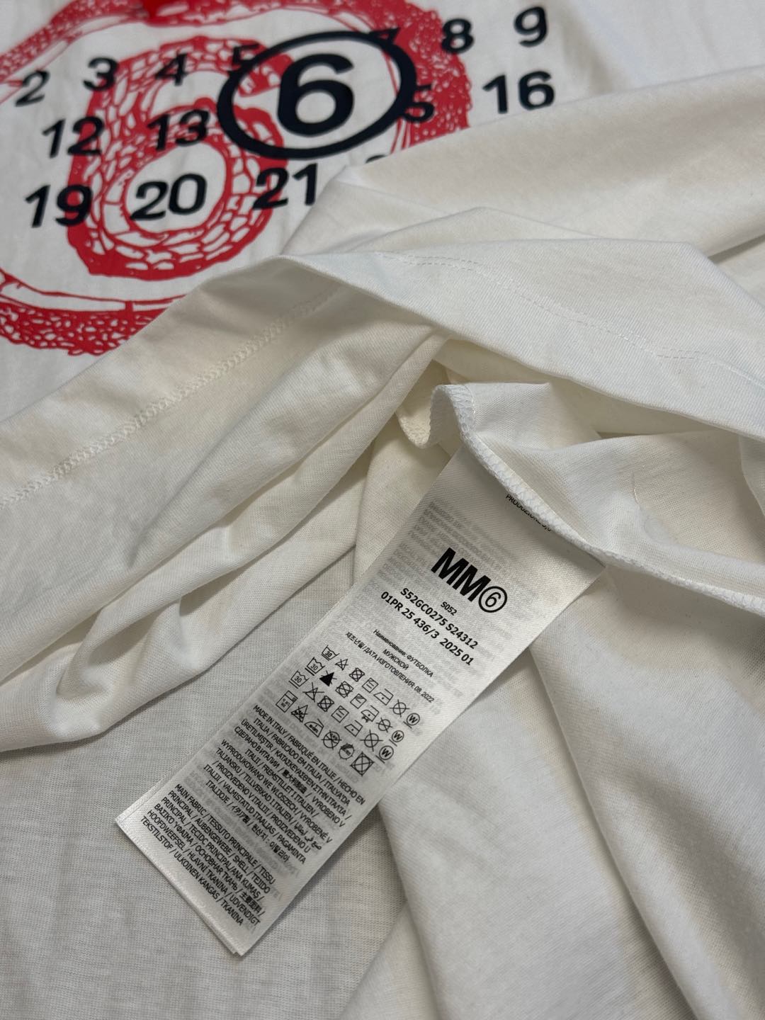 LuxluxHouse Best Quality Clothes T-shirt Chanel & Maison Margiela