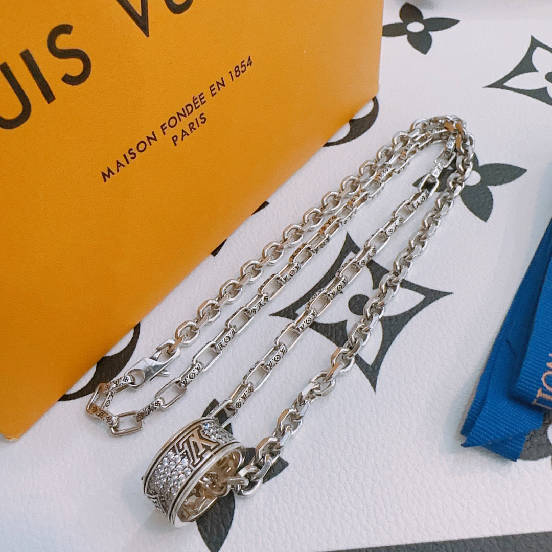 LuxluxHouse Best Quality Accessories Louis Vuitton