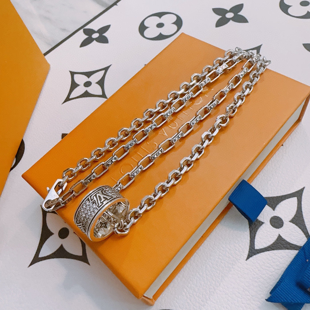 LuxluxHouse Best Quality Accessories Louis Vuitton