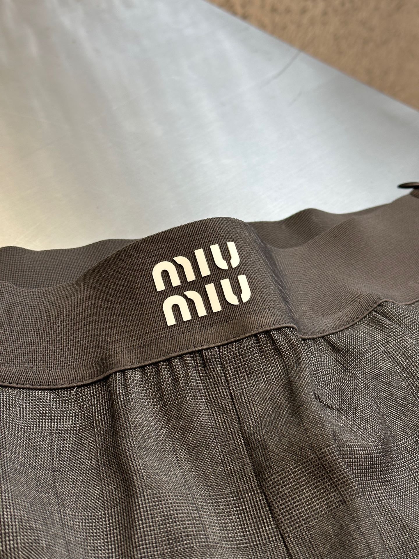 LuxluxHouse Best Quality Clothes Miu Miu Pants