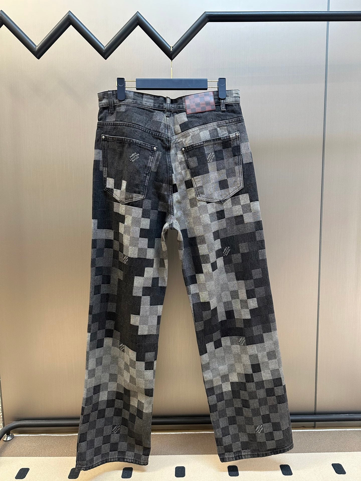 LuxluxHouse Best Quality Clothes Pants Coats & Jackets Louis Vuitton