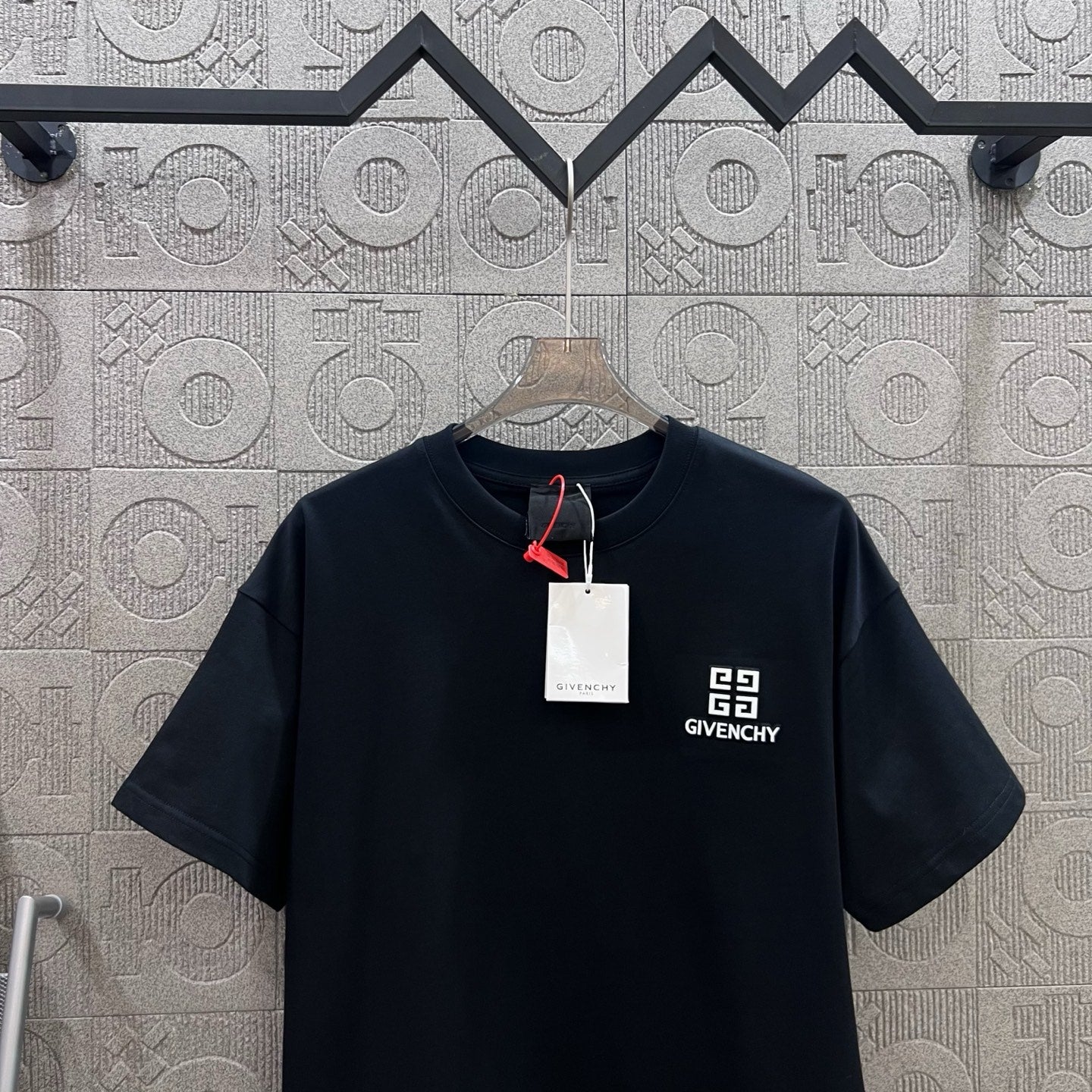 LuxluxHouse Best Quality Clothes Givenchy T-shirt