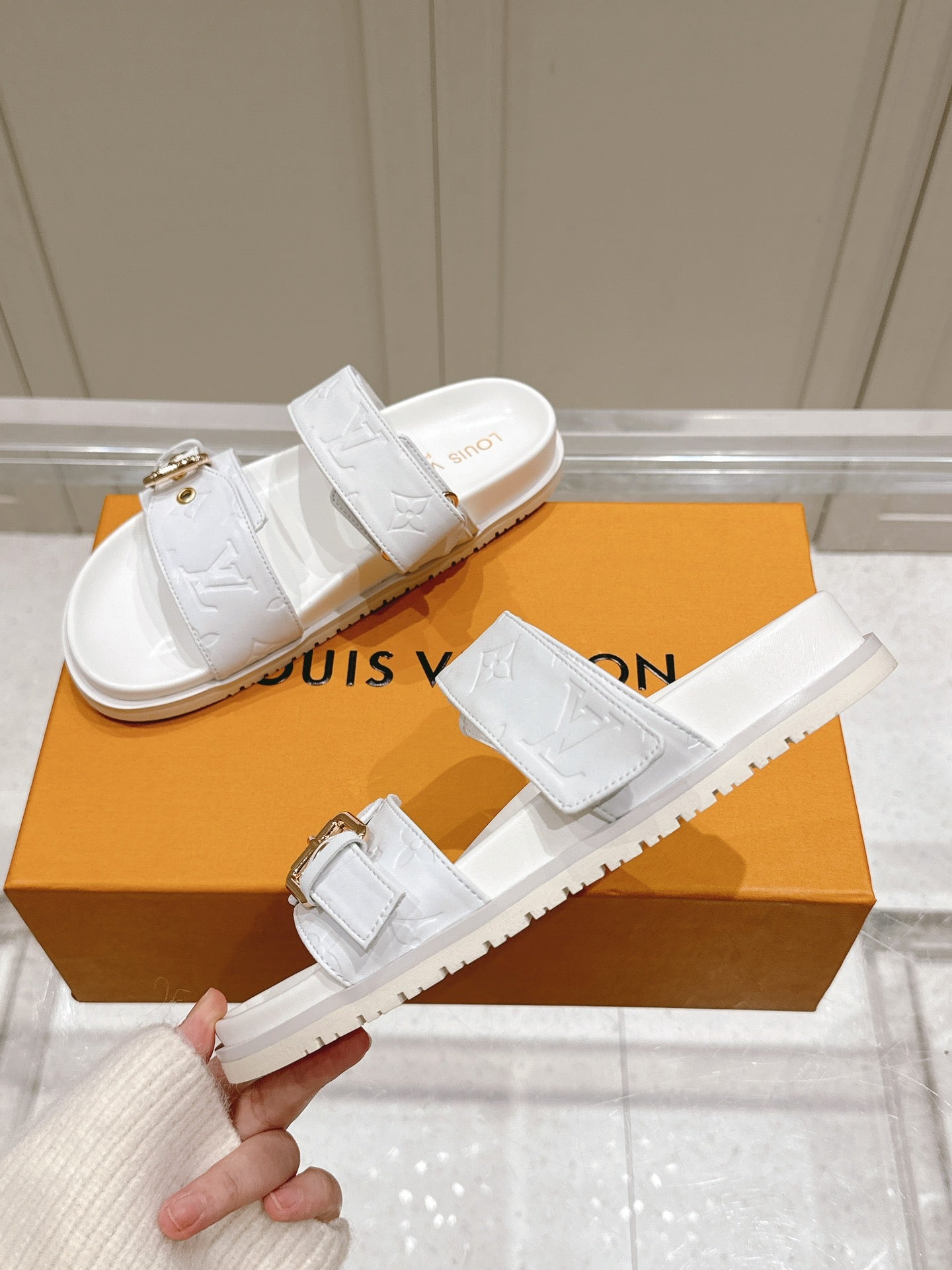 LuxluxHouse Best Quality Women Shoes Louis Vuitton