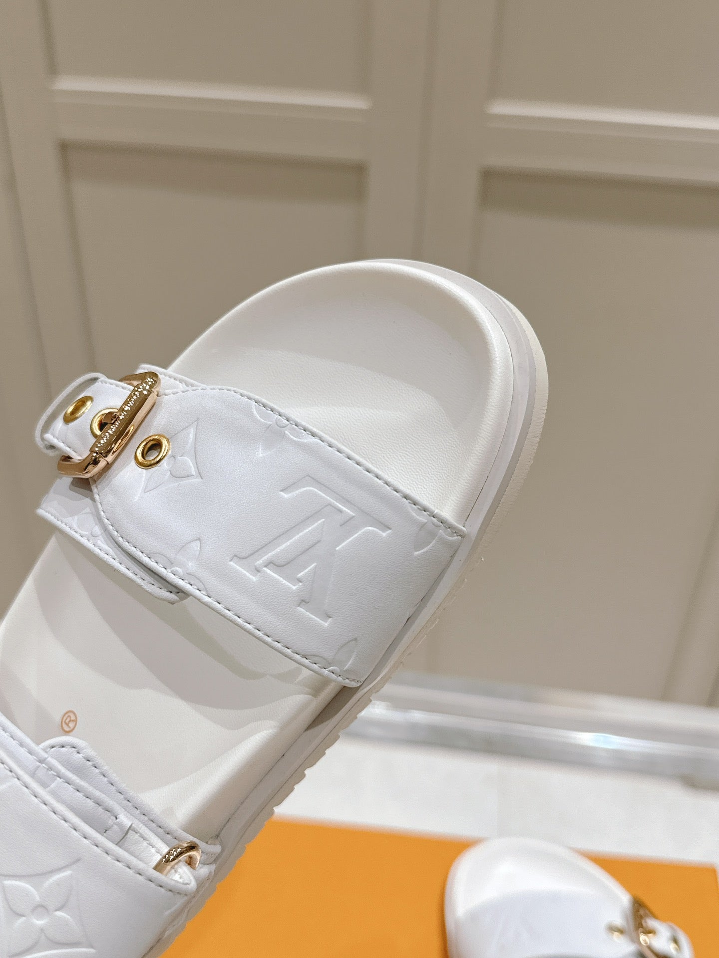 LuxluxHouse Best Quality Women Shoes Louis Vuitton