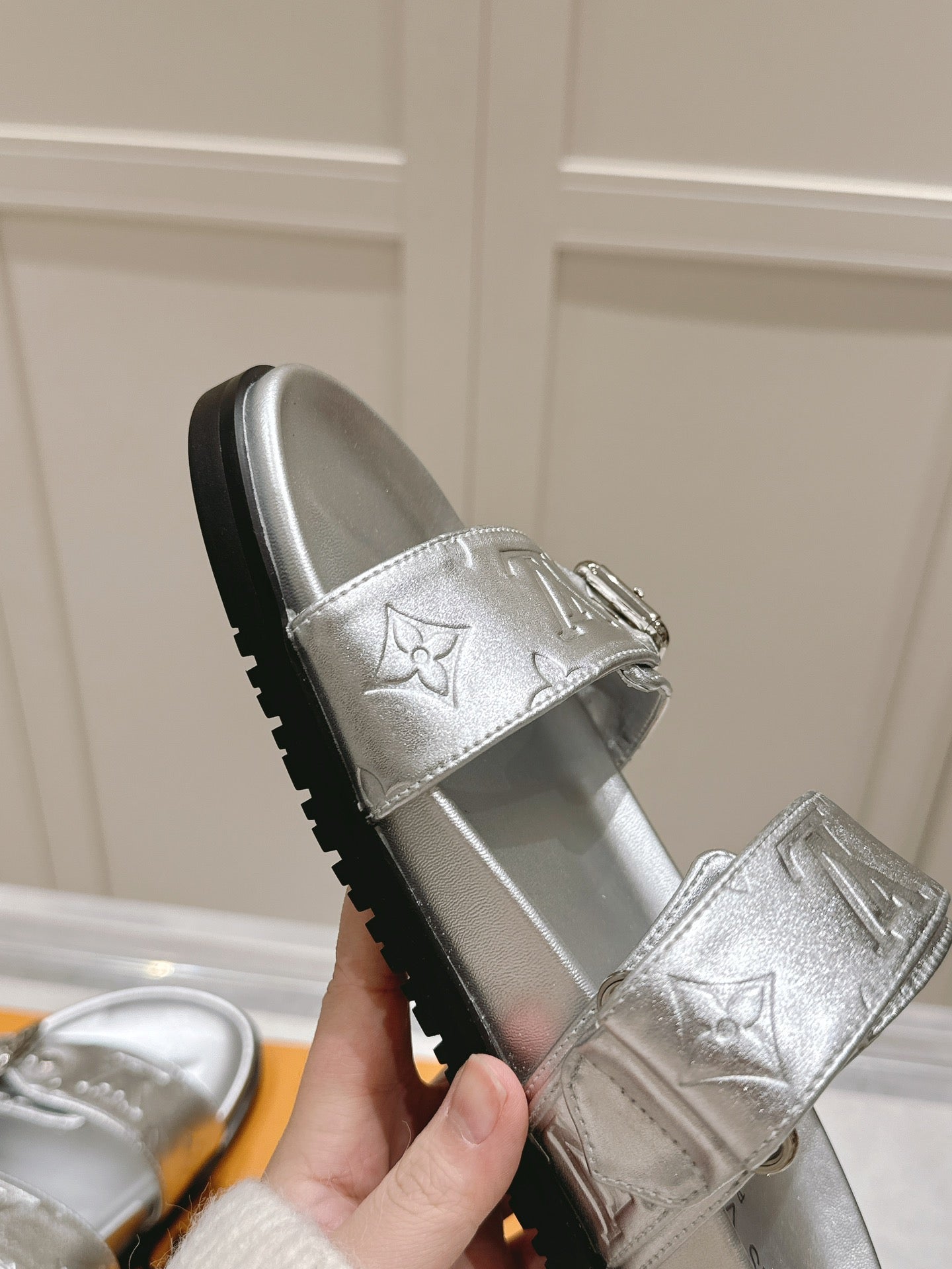 LuxluxHouse Best Quality Women Shoes Louis Vuitton