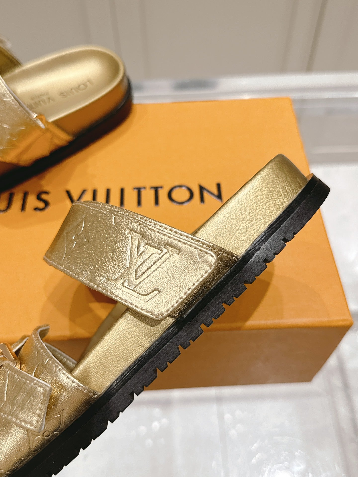 LuxluxHouse Best Quality Women Shoes Louis Vuitton
