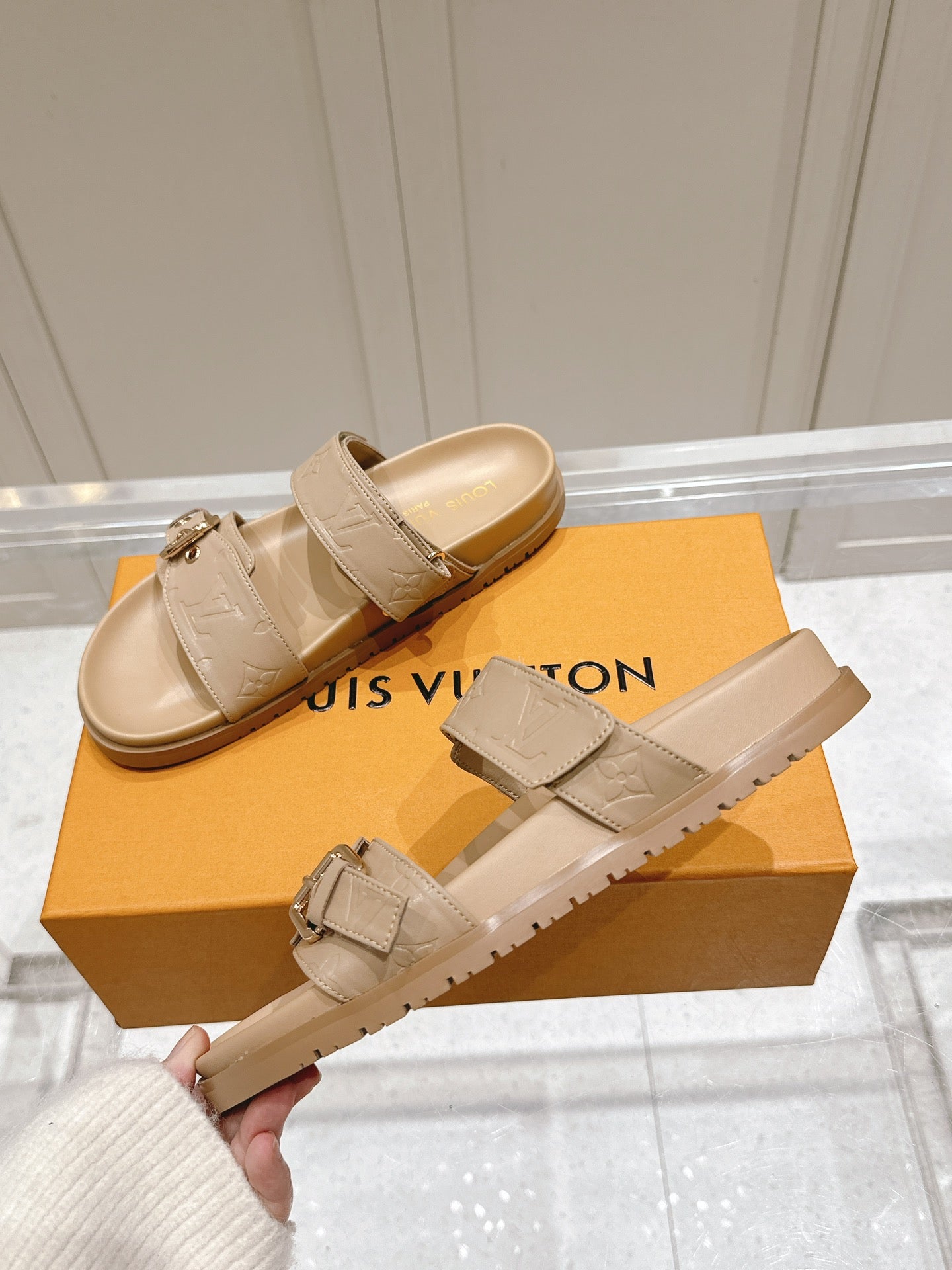 LuxluxHouse Best Quality Women Shoes Louis Vuitton
