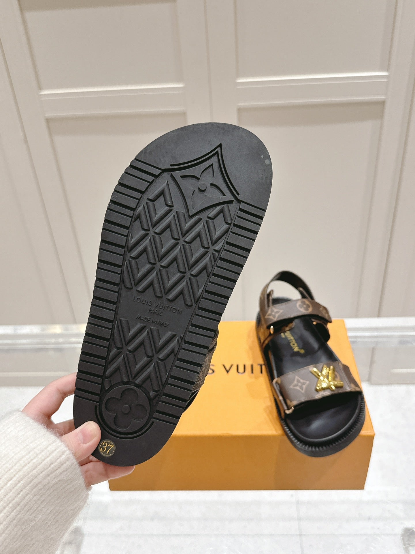 LuxluxHouse Best Quality Women Shoes Louis Vuitton