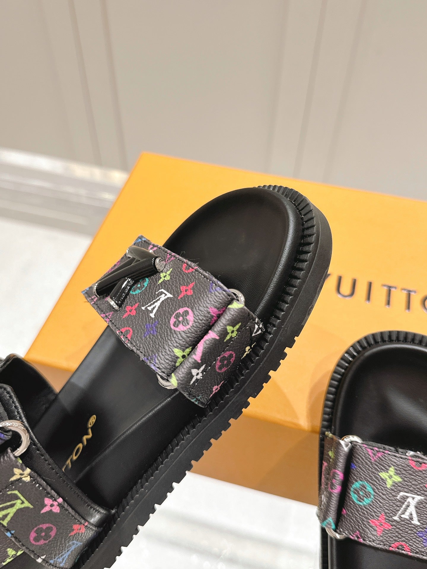 LuxluxHouse Best Quality Women Shoes Louis Vuitton