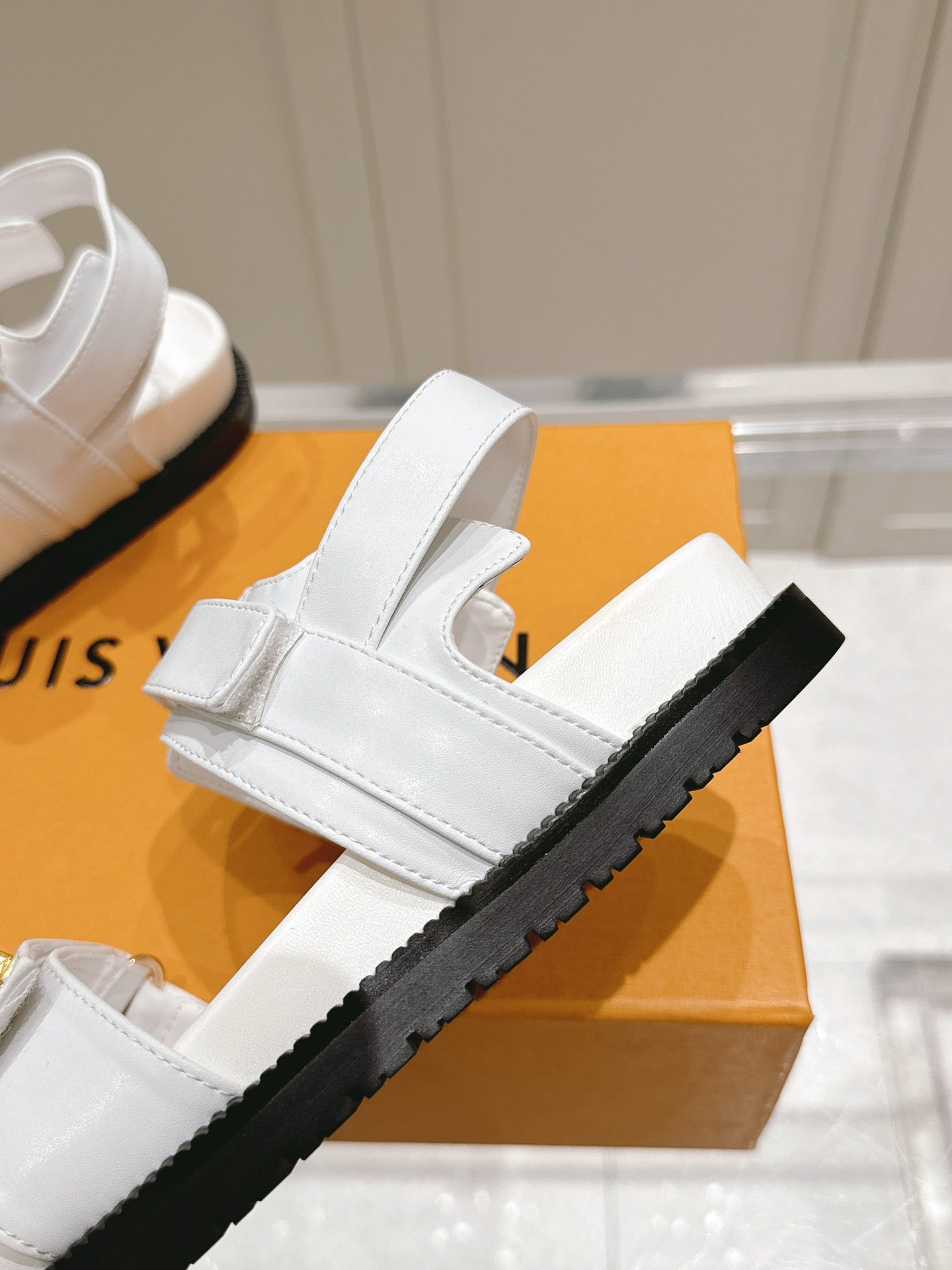 LuxluxHouse Best Quality Women Shoes Louis Vuitton