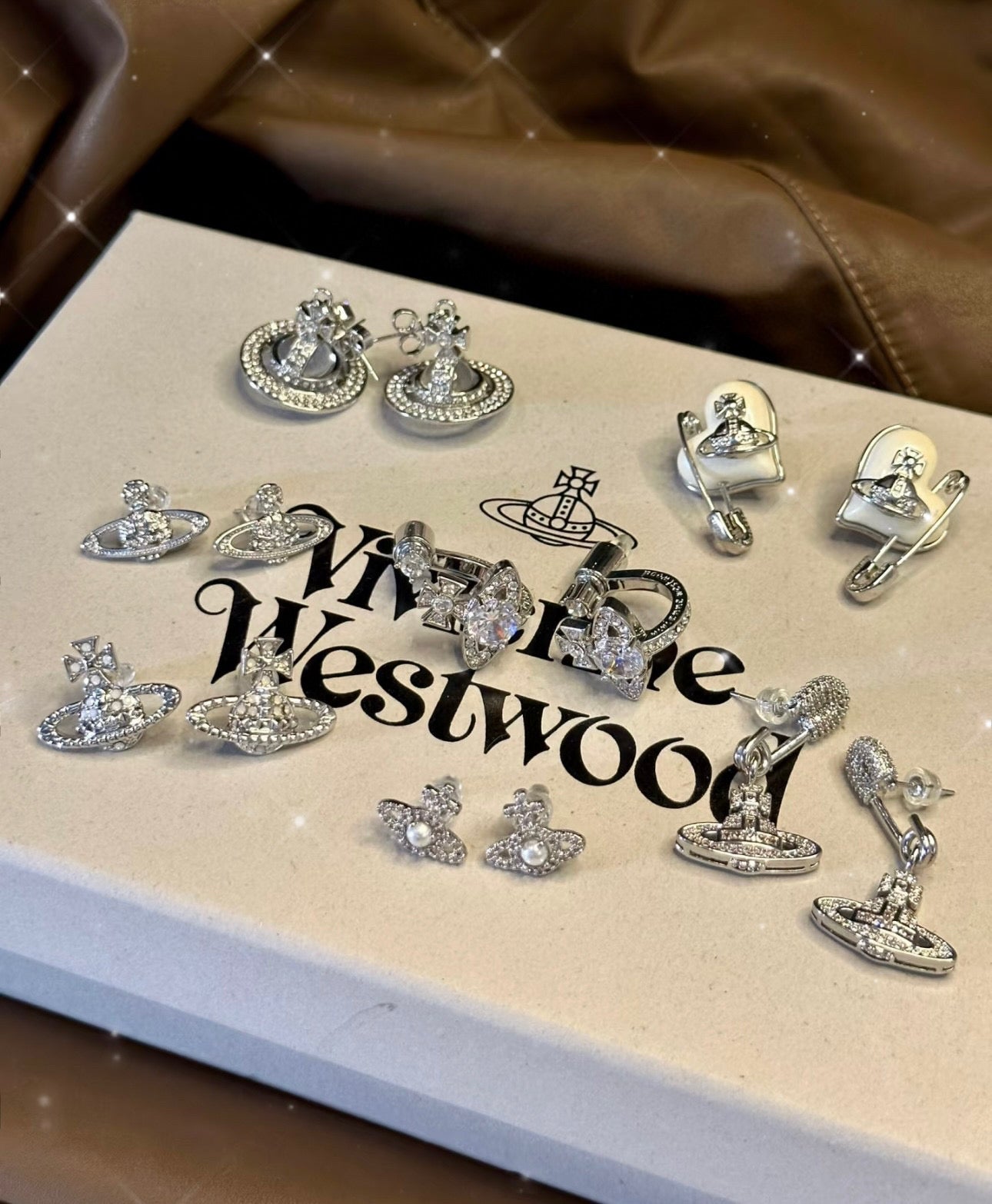 LuxluxHouse Best Quality Accessories Earrings Earrings Vivienne Westwood