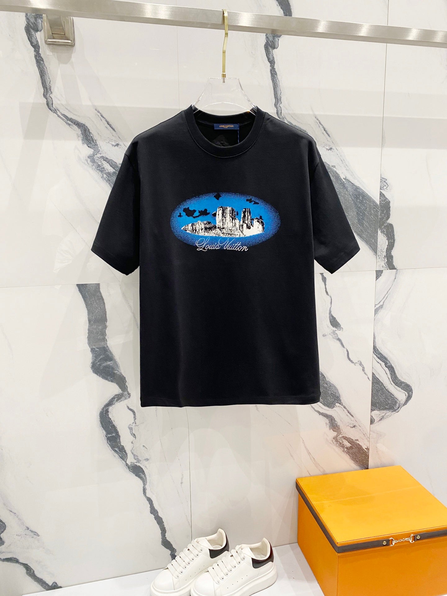 LuxluxHouse Best Quality Clothes T-shirt Louis Vuitton