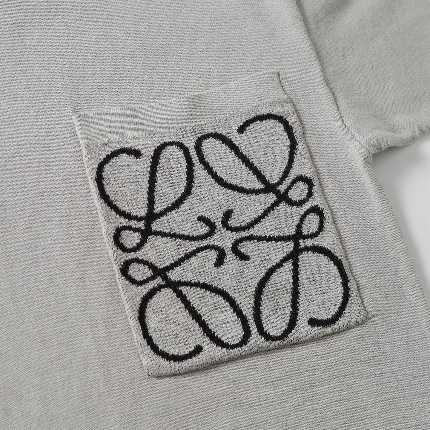 LuxluxHouse Best Quality Clothes T-shirt Loewe