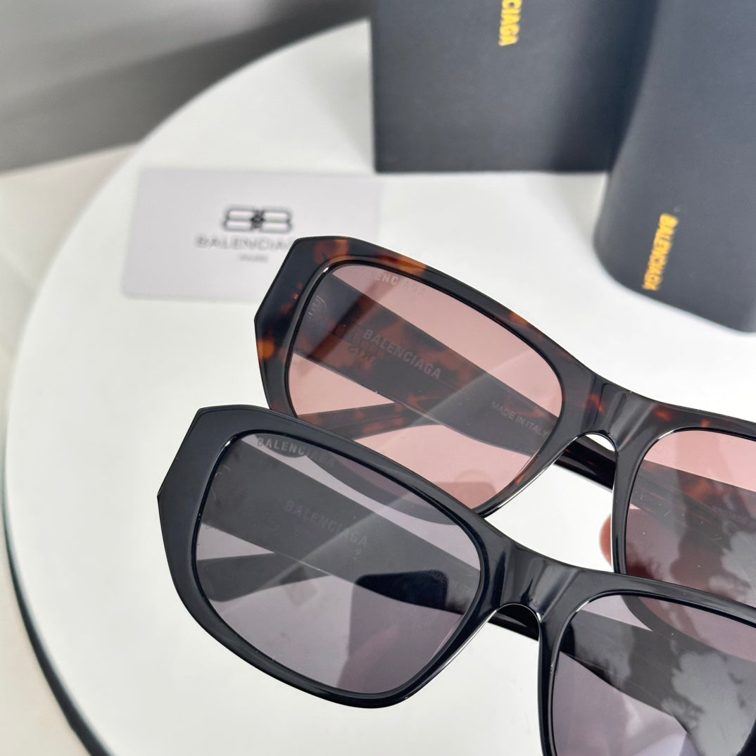 LuxluxHouse Best Quality Balenciaga Glasses