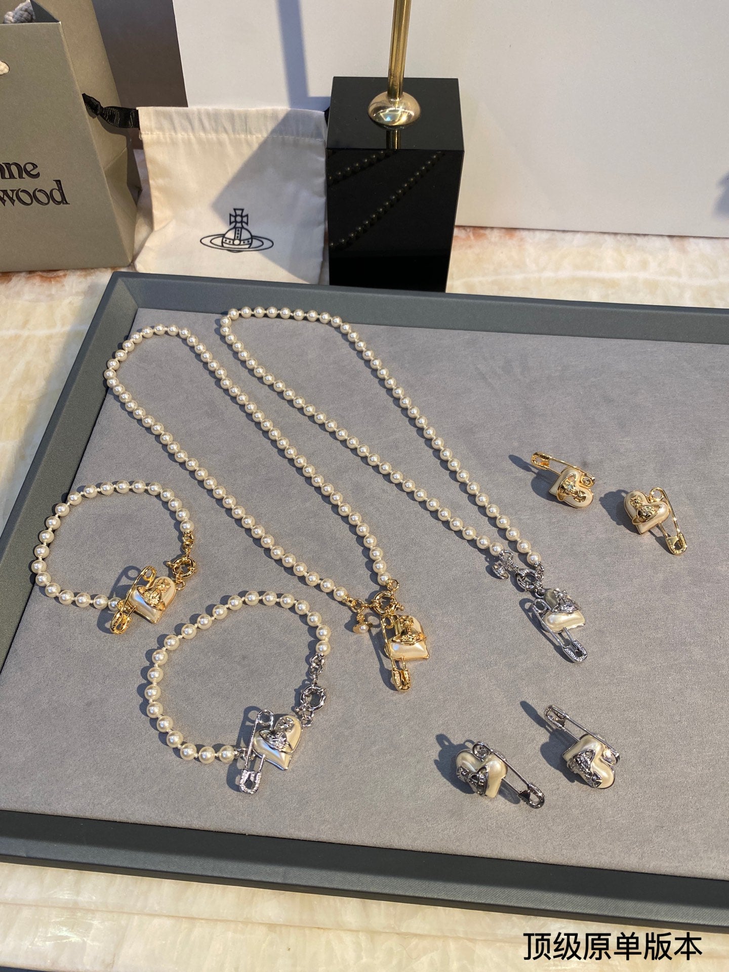 LuxluxHouse Best Quality Accessories Earrings Bracelet Vivienne Westwood Necklace