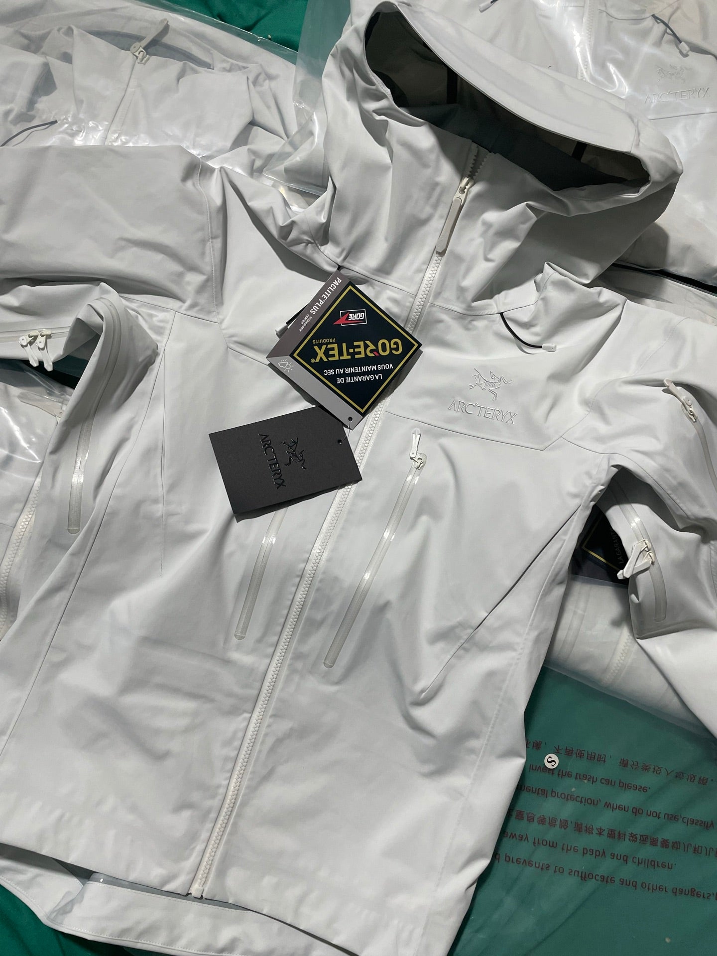 LuxluxHouse Best Quality Clothes Coats & Jackets Arcteryx