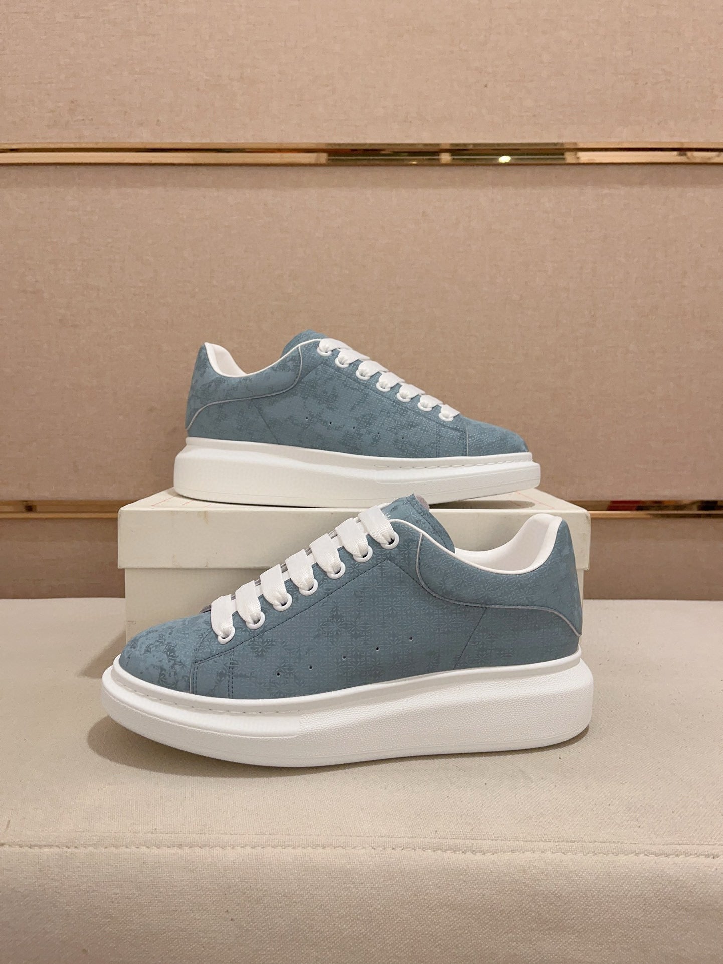 LuxluxHouse Best Quality Shoes Alexander McQueen