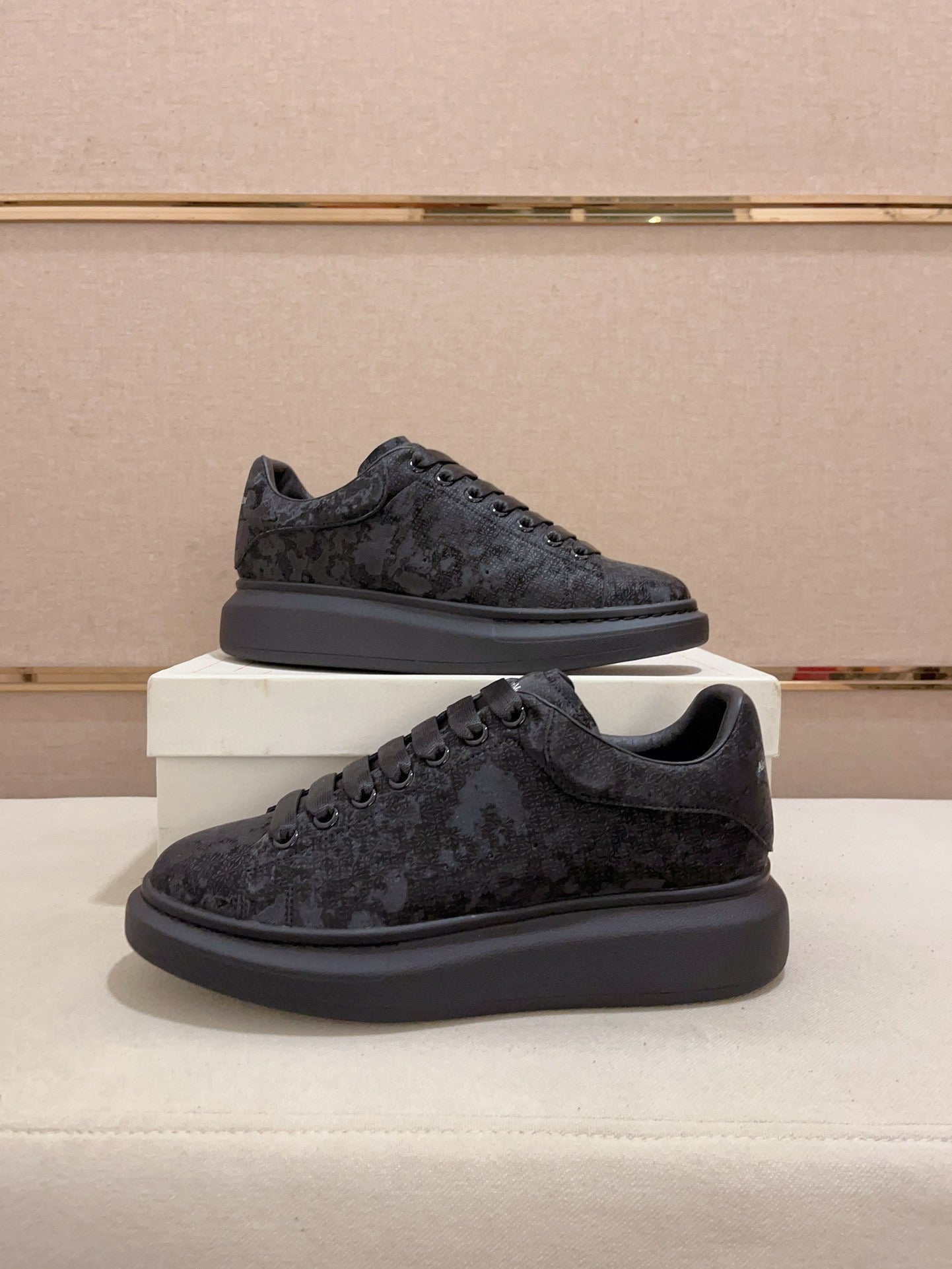 LuxluxHouse Best Quality Shoes Alexander McQueen