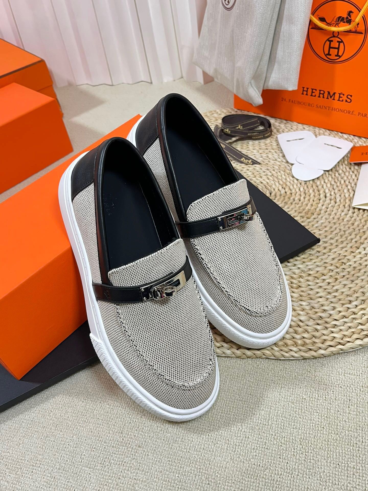LuxluxHouse Best Quality Women Shoes Hermes
