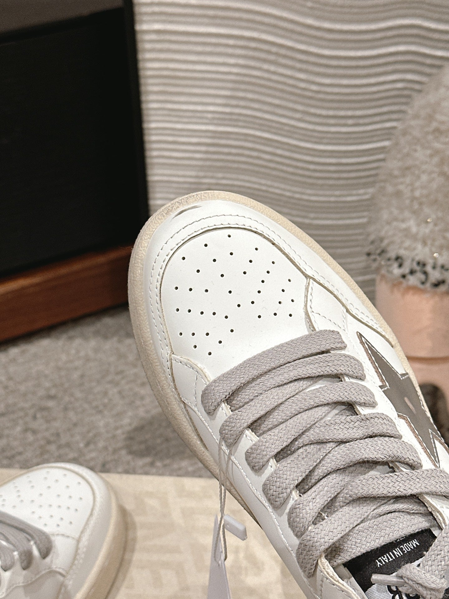 LuxluxHouse Best Quality Shoes Golden Goose