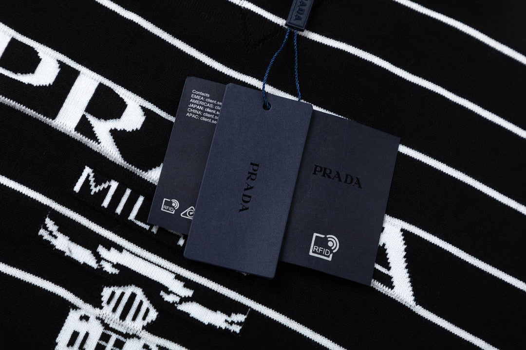 LuxluxHouse Best Quality Clothes T-shirt Prada