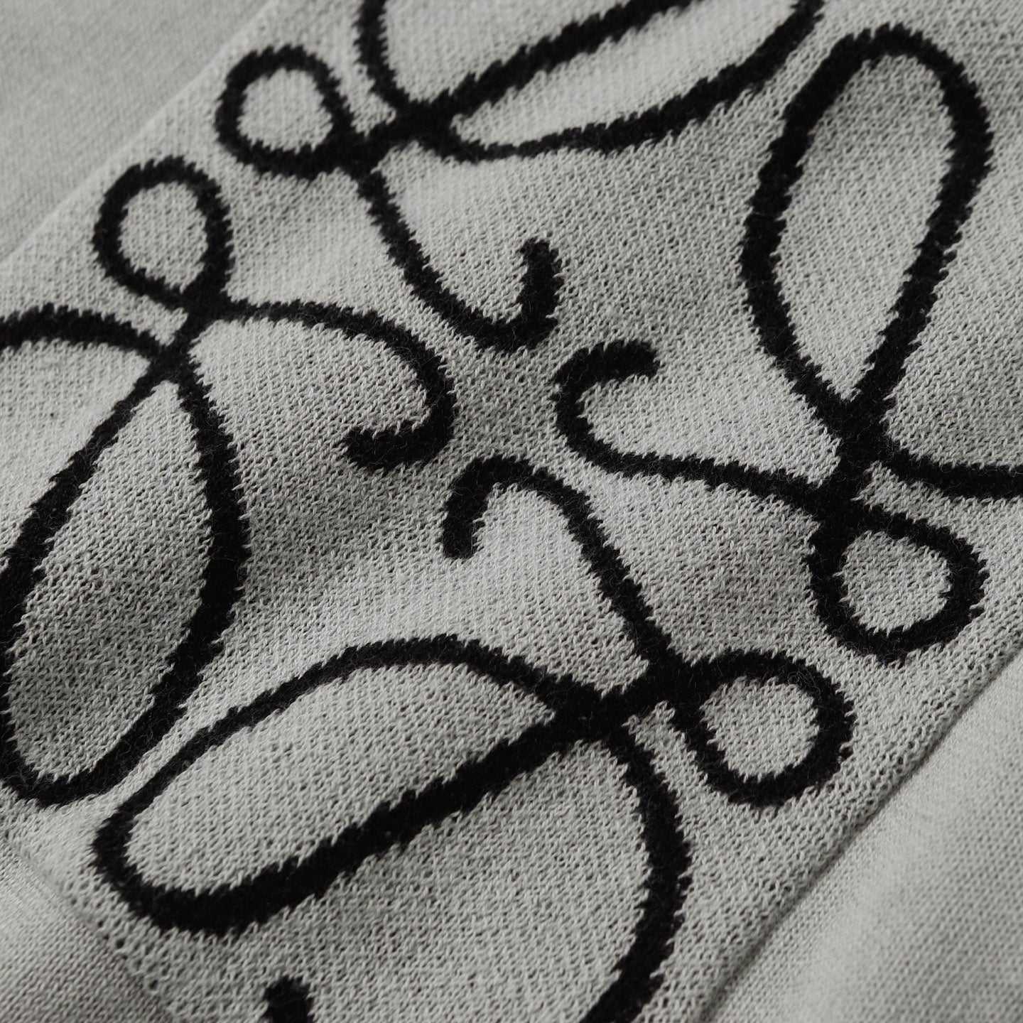 LuxluxHouse Best Quality Clothes T-shirt Loewe