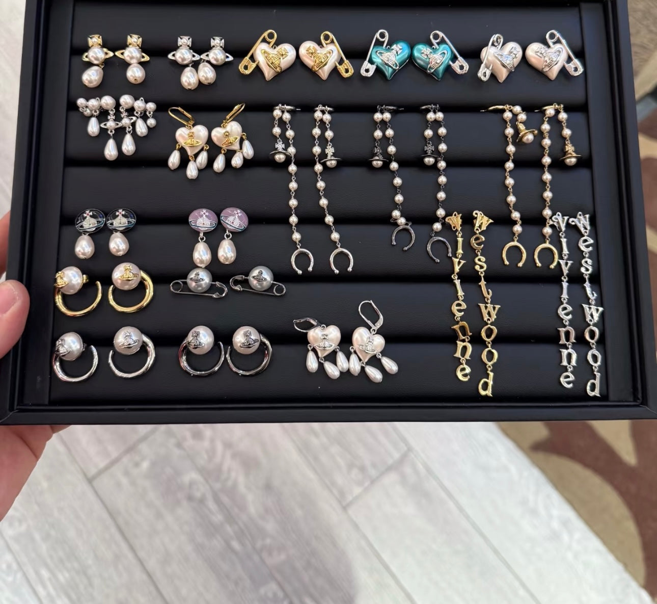 LuxluxHouse Best Quality Accessories Earrings Bracelet Vivienne Westwood Necklace