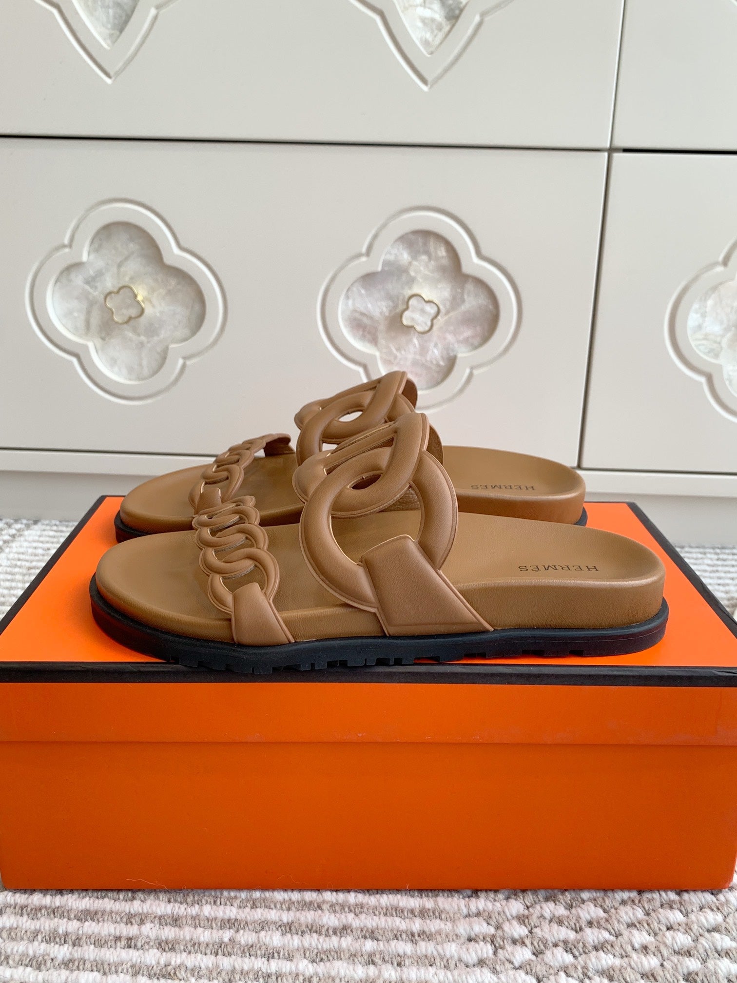 LuxluxHouse Best Quality Women Shoes Hermes