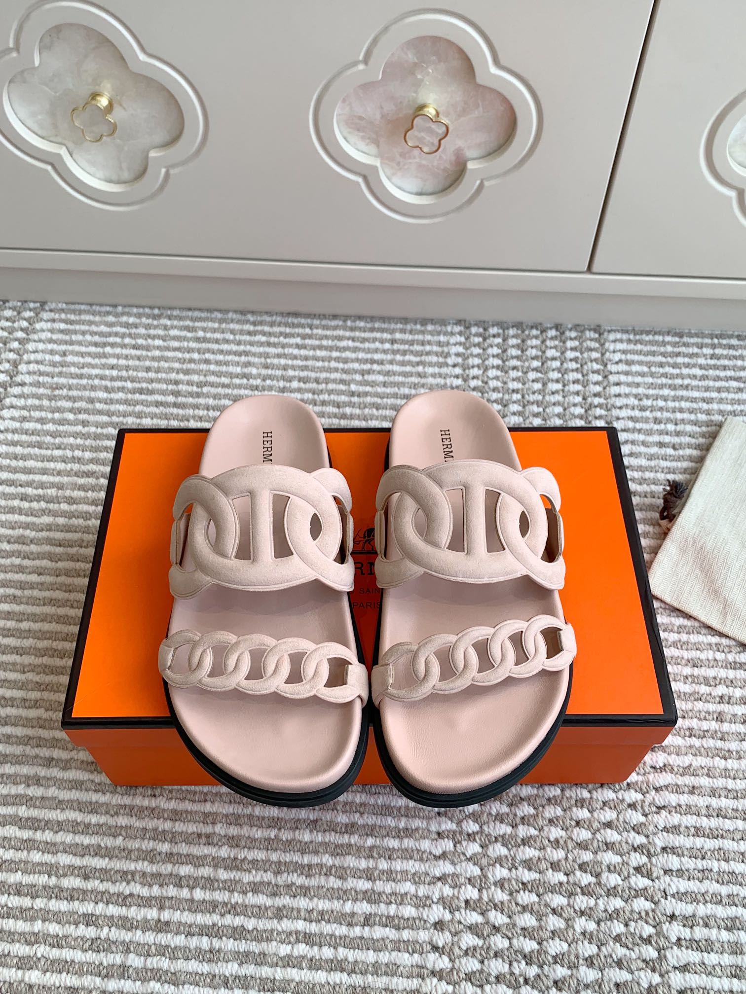 LuxluxHouse Best Quality Women Shoes Hermes